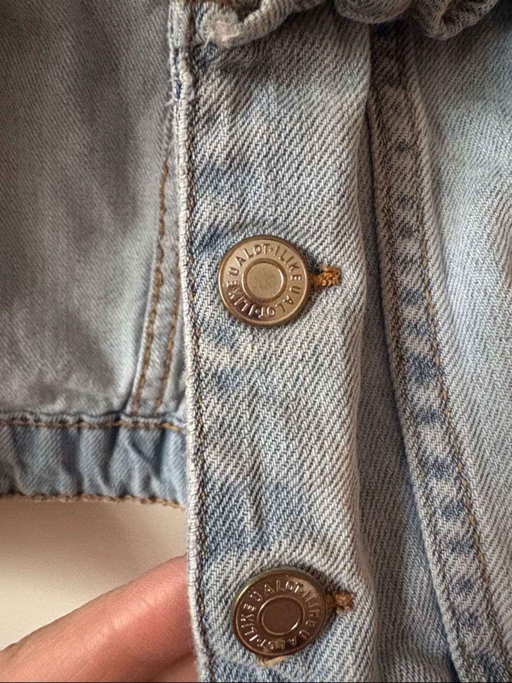 ⚡️4 for $20⚡️H&M Baby Ruffle Jean Jacket - Picture 3 of 6